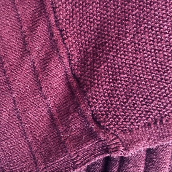 Light Weight Soft Knit TUNIC ~Wine ~Medium ~Macy's ~Hi-Lo Hem, Holiday, Romantic - Picture 11 of 11